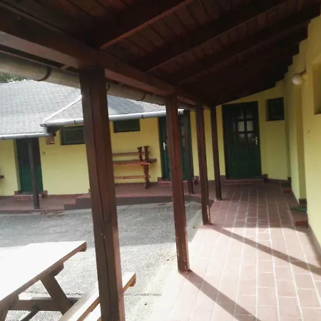 Vadasa Es Etterem Motel