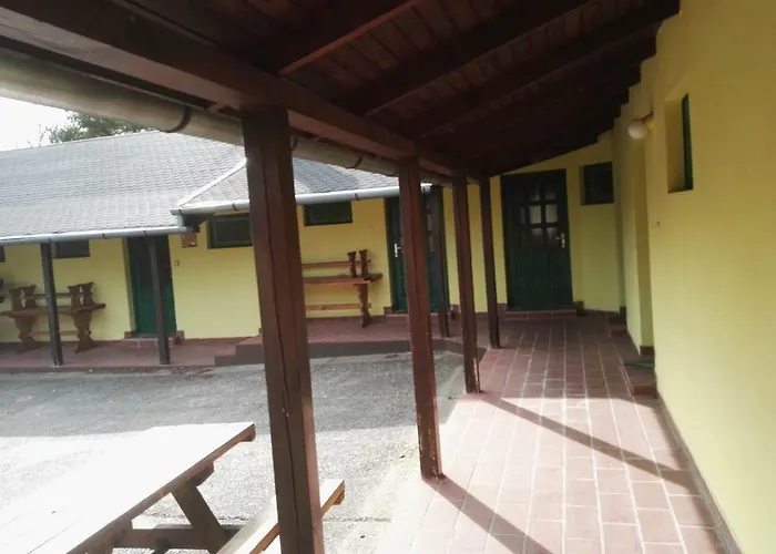 Vadasa Es Etterem Motel